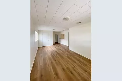 1241 Chevy Chase Drive, Angleton, TX 77515 - Photo 11