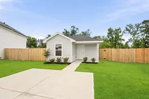 2401 Twin Ct, Splendora, TX 77372 - Photo 3