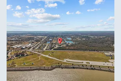 2727 E Bayshore Drive, Dickinson, TX 77539 - Photo 3