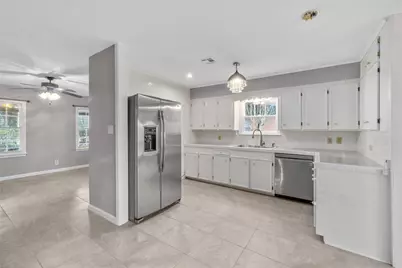 1110 Woods Drive, Liberty, TX 77575 - Photo 9