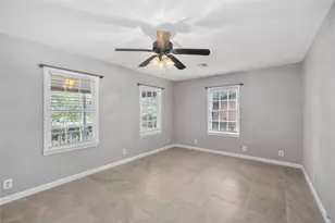 1110 Woods Dr, Liberty, TX 77575 - Photo 5