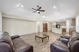 2026 Parnevik Pl, Conroe, TX 77304 - Photo 13