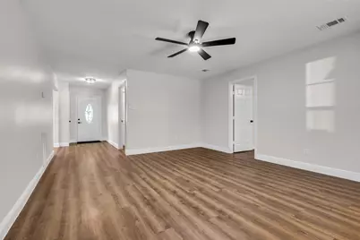 5945 Sinclair Drive, Montgomery, TX 77316 - Photo 11