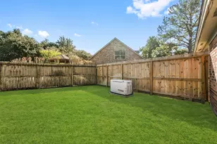 9402 Walnut Glen Dr, Houston, TX 77064 - Photo 39