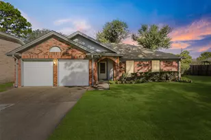 9402 Walnut Glen Dr, Houston, TX 77064 - Photo 1