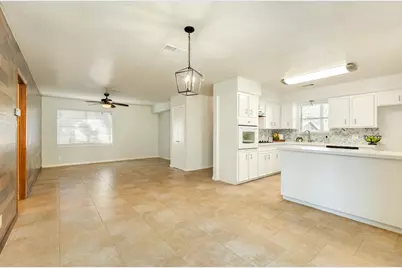 521 Sycamore Street, Lake Jackson, TX 77566 - Photo 17