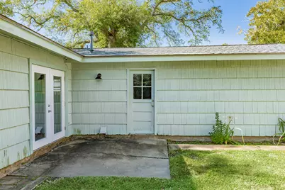 521 Sycamore Street, Lake Jackson, TX 77566 - Photo 33