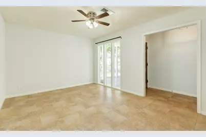 521 Sycamore Street, Lake Jackson, TX 77566 - Photo 9