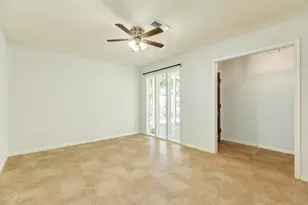 521 Sycamore St, Lake Jackson, TX 77566 - Photo 9