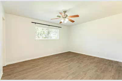 521 Sycamore Street, Lake Jackson, TX 77566 - Photo 25