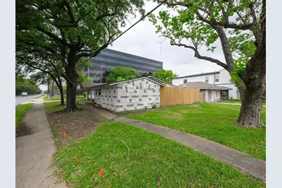 4660 Spruce Street, Bellaire, TX 77401 - Photo 17