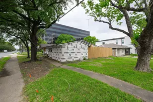 4660 Spruce St, Bellaire, TX 77401 - Photo 17