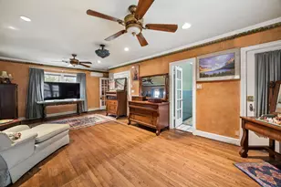2036 Brentwood Dr, Houston, TX 77019 - Photo 13