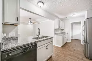 22203 Fincastle Dr, Katy, TX 77450 - Photo 13