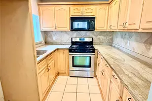 7402 Alegria Dr, Houston, TX 77083 - Photo 15