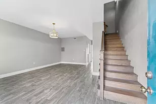 830 Threadneedle St, Houston, TX 77079 - Photo 3