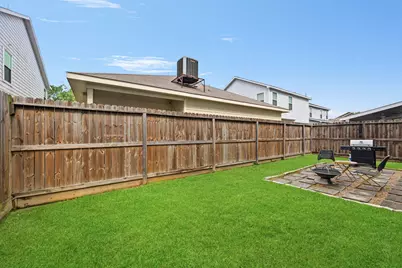 7423 Emma Lou St, Houston, TX 77088 - Photo 33