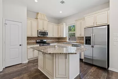 78 Cheswood Manor Drive, The Woodlands, TX 77382 - Photo 7