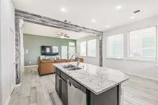 327 Biltmore Loop, Montgomery, TX 77316 - Photo 11