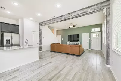 327 Biltmore Loop, Montgomery, TX 77316 - Photo 15