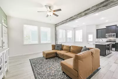 327 Biltmore Loop, Montgomery, TX 77316 - Photo 7