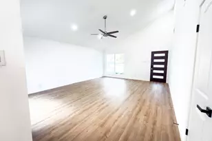 3819 Bear Creek Meadows Ln, Houston, TX 77043 - Photo 3