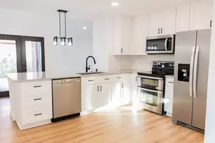 3819 Bear Creek Meadows Ln, Houston, TX 77043 - Photo 9