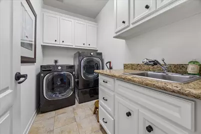 5413 Evergreen Street, Bellaire, TX 77401 - Photo 35