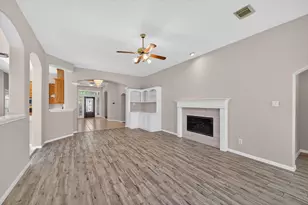 3918 Abbeywood Dr, Pearland, TX 77584 - Photo 9
