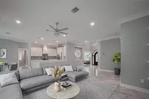 403 Smith St, Dayton, TX 77535 - Photo 9