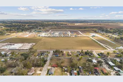 914 E Elm Street, Wharton, TX 77488 - Photo 17