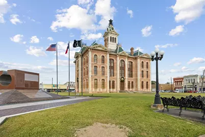 914 E Elm Street, Wharton, TX 77488 - Photo 21