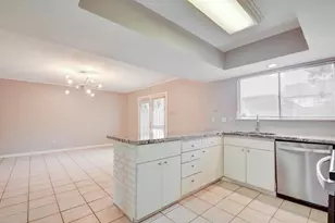 10254 Hammerly Blvd, Houston, TX 77043 - Photo 13