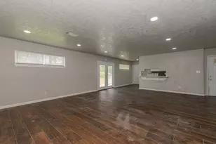 121 Glynn Dr, Bridge City, TX 77611 - Photo 5