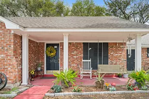 417 S Faires, Flatonia, TX 78941 - Photo 3