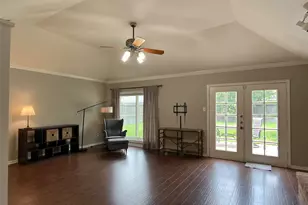 11914 Waldemar Dr, Houston, TX 77077 - Photo 9