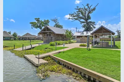 126 Water Grass Trail, Clute, TX 77531 - Photo 33