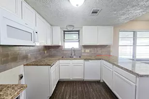 12645 Lake Conroe Hills Dr, Willis, TX 77318 - Photo 9