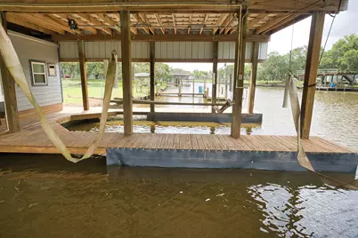 136 Pr 652, Sargent, TX 77414 - Photo 19