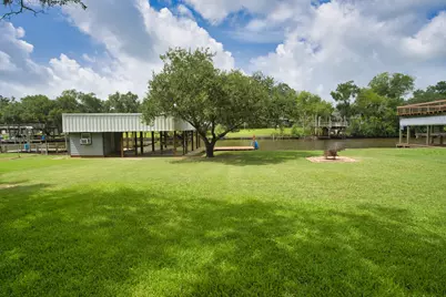 136 Pr 652, Sargent, TX 77414 - Photo 13