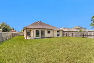 704 Mockingbird St, Navasota, TX 77868 - Photo 27