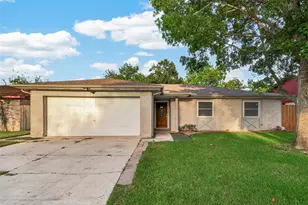 7338 Cornwall Bridge Ln, Houston, TX 77041 - Photo 1