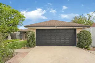 9208 Carousel Ln, Houston, TX 77080 - Photo 3
