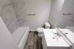 5606 Willow Glen Dr, Houston, TX 77033 - Photo 25