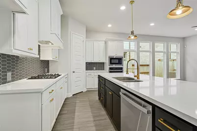 949 Cortez Creek Drive, Conroe, TX 77304 - Photo 11