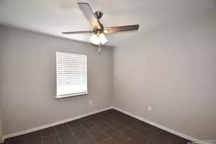 4915 Fridell St, San Antonio, TX 78237 - Photo 9