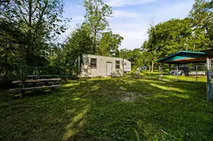127 Forest Dr, Livingston, TX 77351 - Photo 5