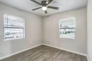 8618 Flossie Mae St, Houston, TX 77029 - Photo 7