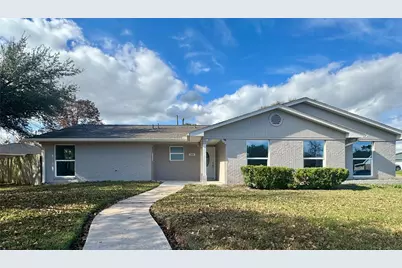 706 Scenic Drive, Baytown, TX 77521 - Photo 1