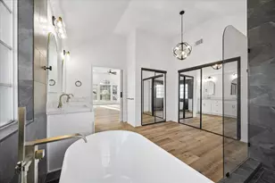 2001 Tipperary Dr, Deer Park, TX 77536 - Photo 11